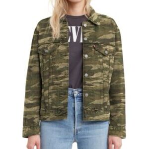 Levi's
Ex-Boyfriend Camo Trucker Jean Jacket size  medium